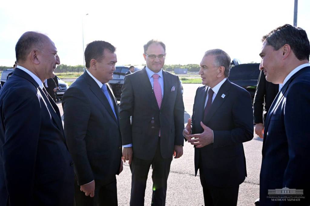 The President of Uzbekistan concludes his working visit to Astana ...